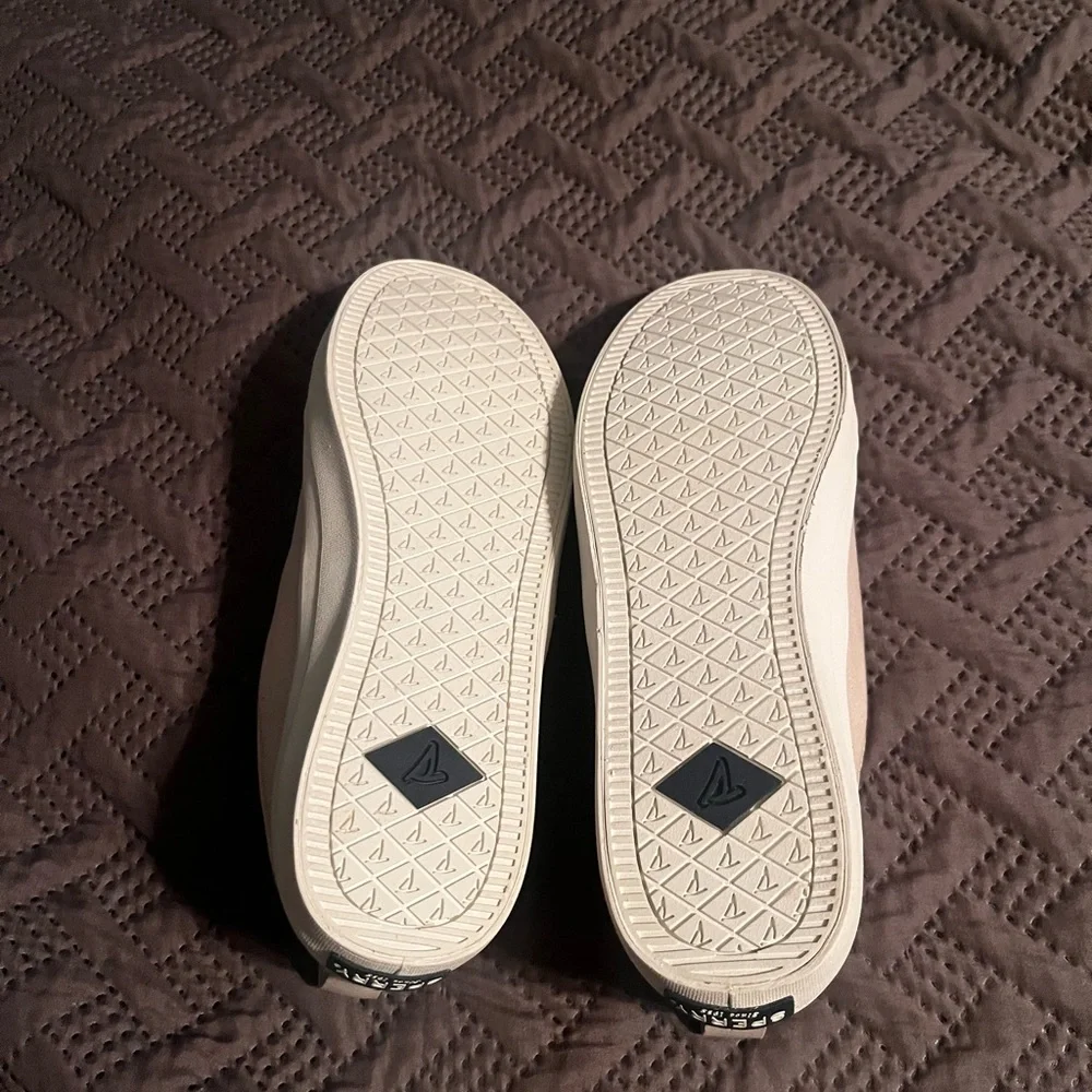 Sperry Womens Cream Canvas Boat Shoes with Brown Laces - Picture 2 of 4